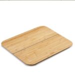 משטח חיתוך קטן מתקפל Chop2Pot מבית JOSEPH JOSEPH