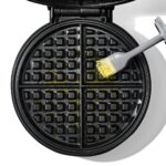 בקבוק זכוכית לשמן עם מברשת OXO
