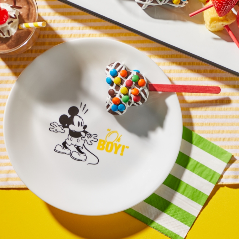 צלחת מנה ראשונה  21.5 ס"מ מבית    mickey Corning Corelle תוצרת ארצות הברית