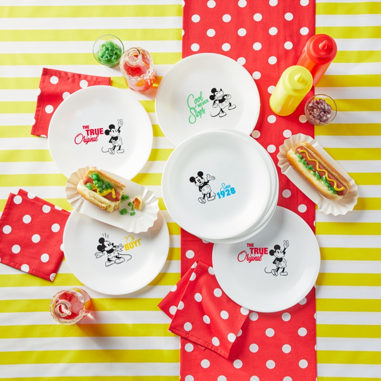 צלחת מנה ראשונה  21.5 ס"מ מבית    mickey Corning Corelle תוצרת ארצות הברית