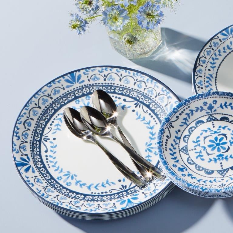 סט צלחות 18 חלקים, Northern Pines מבית Corning Corelle תוצרת ארצות הברית
