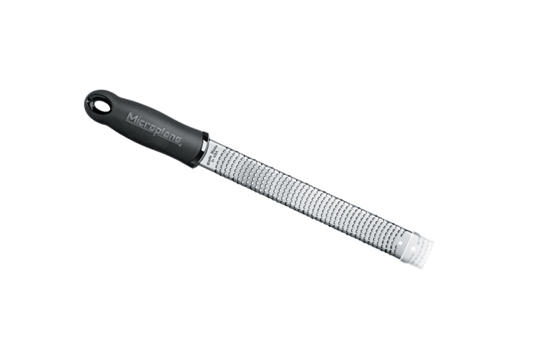 מגרדת ידית שחורה  פרימיום ZESTER LONG -MICROPLANE