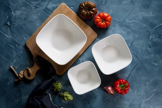 קערת סלט מרובעת 1 ל', Pure White מבית Corning Corelle תוצרת ארצות הברית