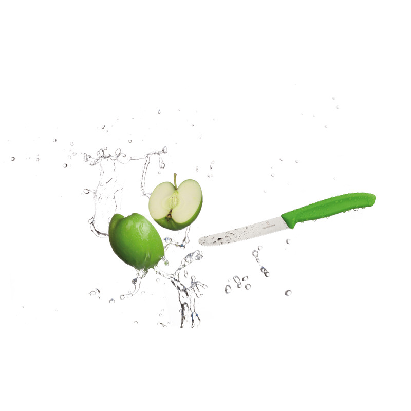 סכין ירקות שוויצרית להב משונן עגול  בצבע ירוק מבית Victorinox