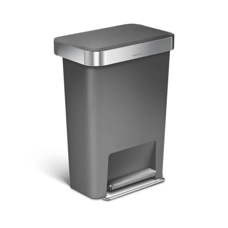 פח פלסטיק דוושה מלבני, אפור 45 ל' simplehuman
