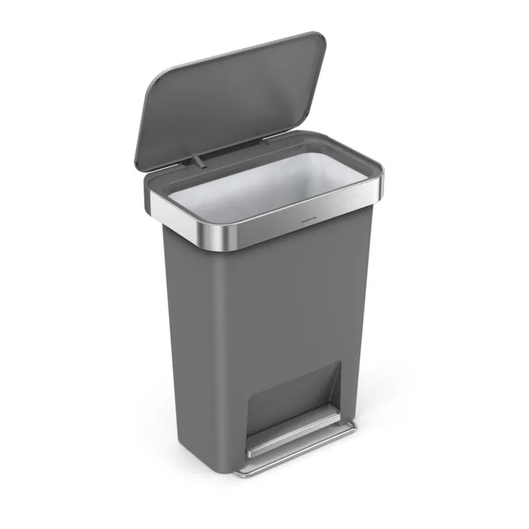 פח פלסטיק דוושה מלבני, אפור 45 ל' simplehuman