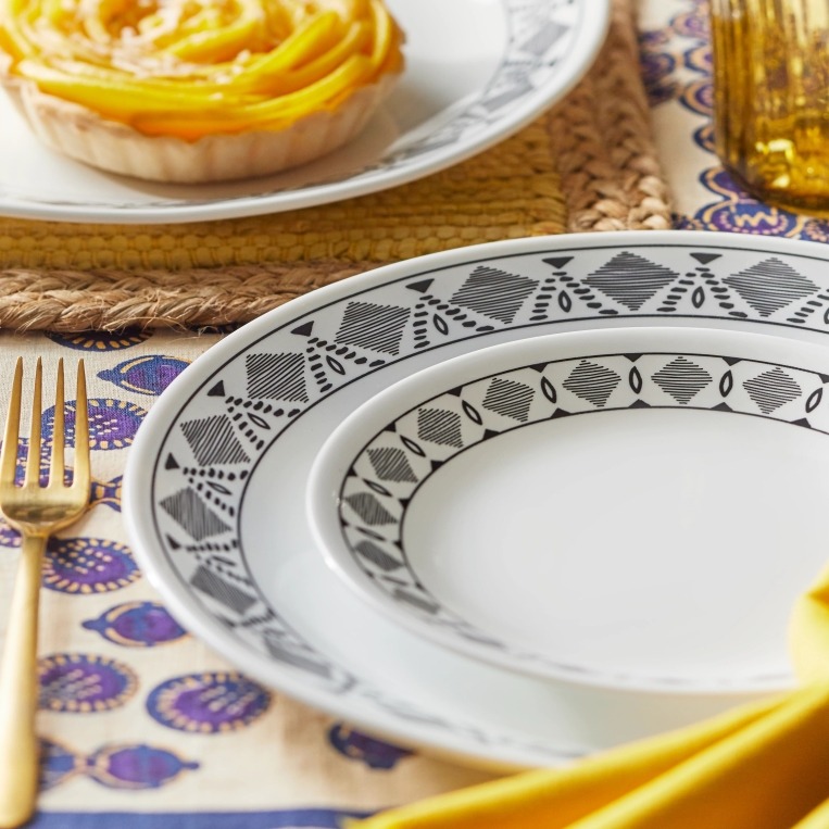 סט צלחות 18 חלקים, Cusco מבית Corning Corelle תוצרת ארצות הברית