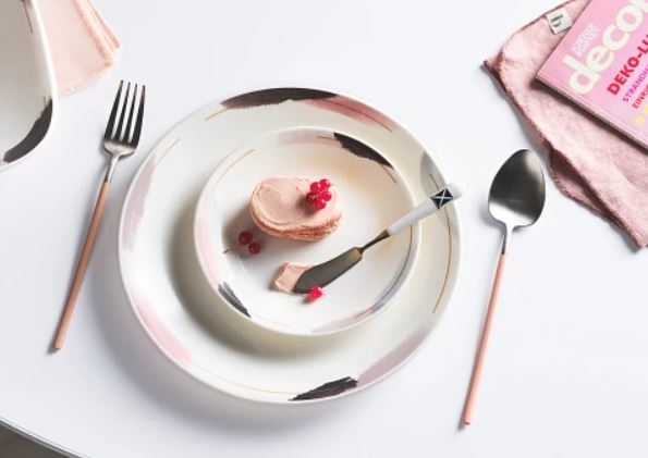 סט 18 חלקים, Chic Brush מבית Corning Corelle תוצרת ארצות הברית
