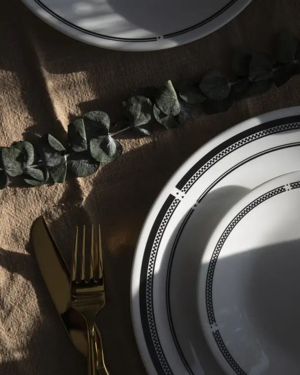 צלחת עוגה 17 ס"מ דגם Brasserie 147 מבית Corning Corelle תוצרת ארצות הברית