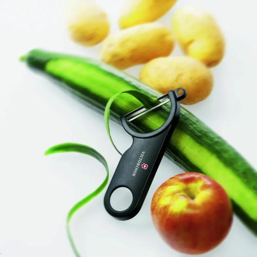 קולפן פרסה שחור תוצרת שוויץ-Victorinox