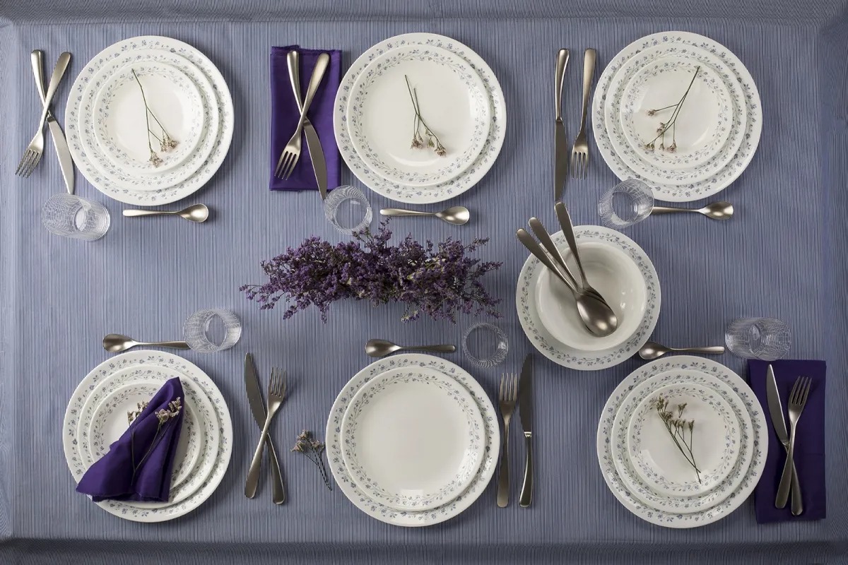 צלחת מנה ראשונה 21.5 ס"מ Lilac Blush  מבית Corning Corelle תוצרת ארצות הברית