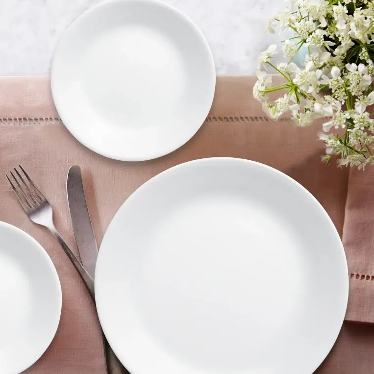 צלחת מנה עיקרית 26 ס"מ, Winter Frost White  מבית Corning Corelle תוצרת ארצות הברית