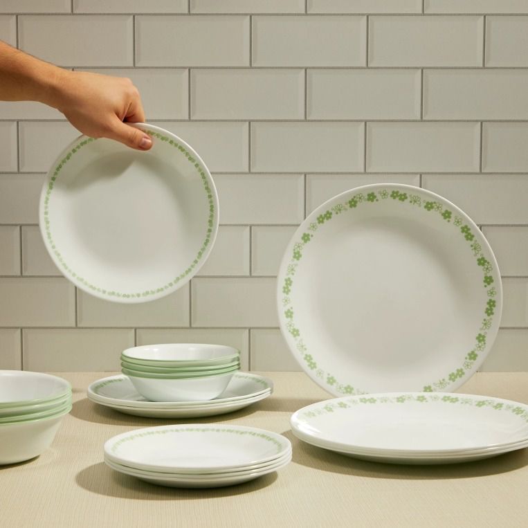 סט צלחות 18 חלקים, Spring Blossom Green מבית  Corning Corelle תוצרת ארצות הברית