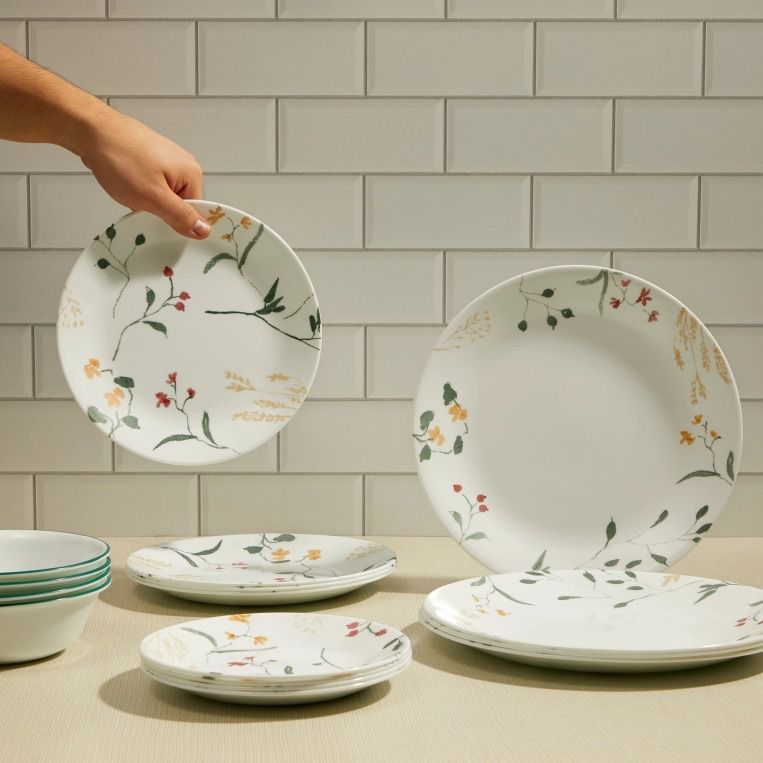 סט צלחות 18 חלקים Wildflower Scatte  מבית  Corning Corelle תוצרת ארצות הברית