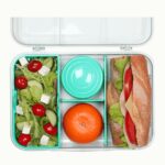 קופסת אוכל מחולקת 1.48 ליטר צבע טורקיז-שקוף SISTEMA