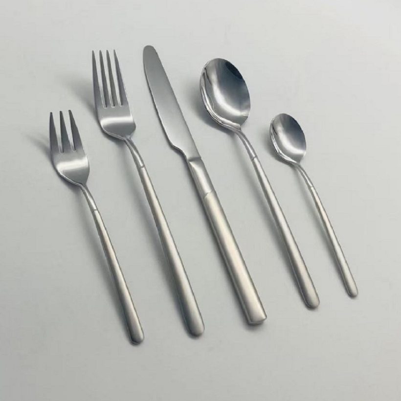 סט סכו"ם 24 חל' דגם יולי מכסף