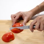 סכין שולחן משוננת Linea אפור ולבן Arcos