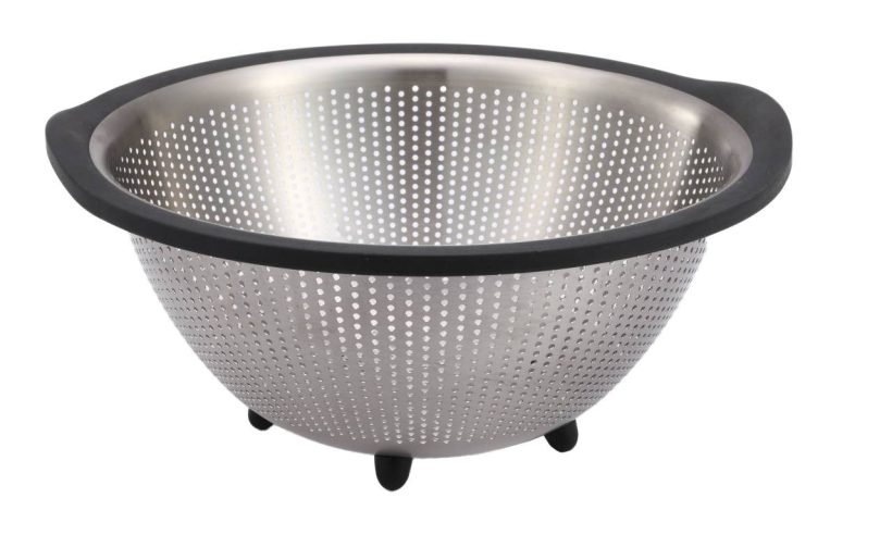 קערת סינון מנירוסטה בצפיפות גבוהה עם רגליים 23 ס"מ DRAIN מבית Food appeal
