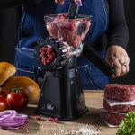 מטחנה ידנית רב שימושית לקיצוץ בשר והכנת עוגיות מרקואיות מבית Food Appeal